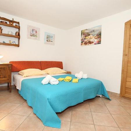 Studio Apartment Tea บัชกา ภายนอก รูปภาพ