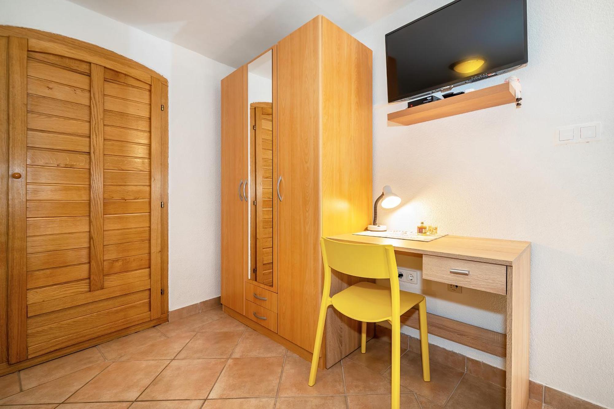 Studio Apartment Tea บัชกา ภายนอก รูปภาพ