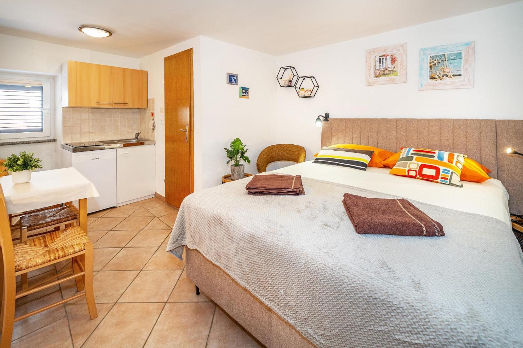 Studio Apartment Tea บัชกา ภายนอก รูปภาพ